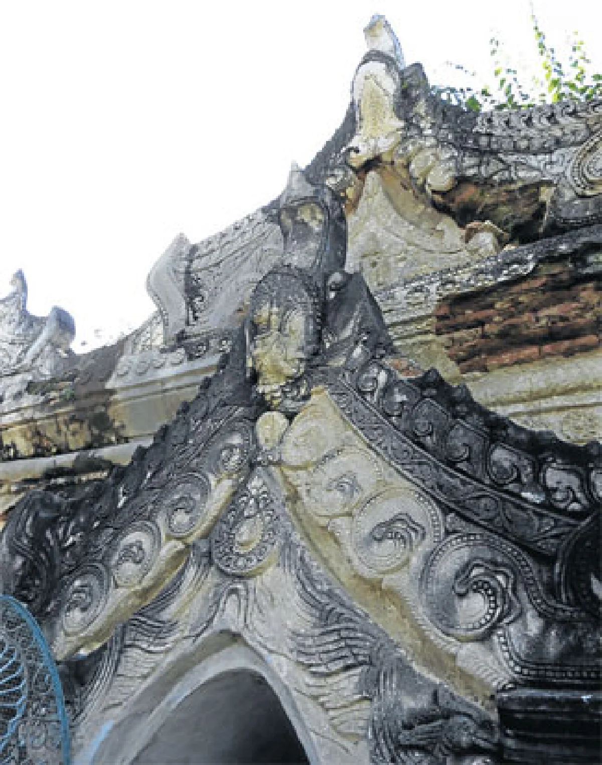 ชมจิตรกรรมฝาผนังโบสถ์วัดมหาเต็งดอจี