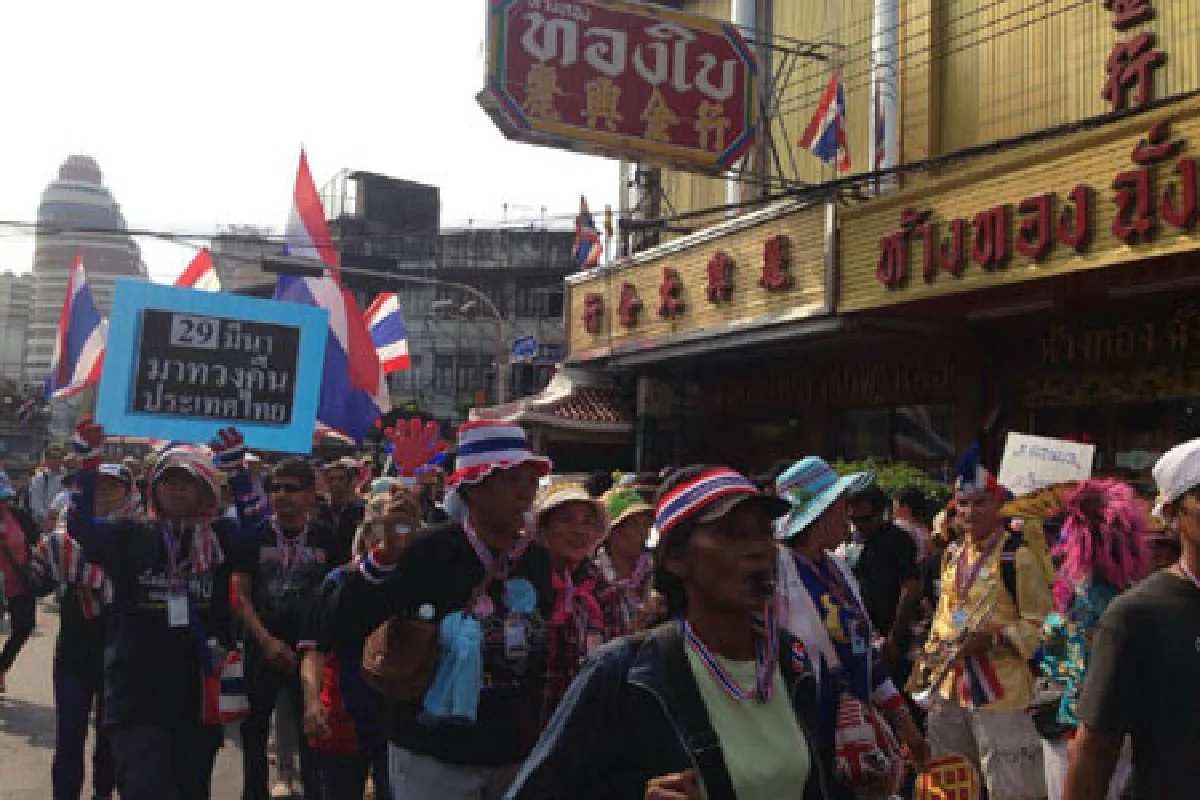 "พุทธะอิสระ"นำมวลชนเดินเรียกแขกกับ"สุเทพ"