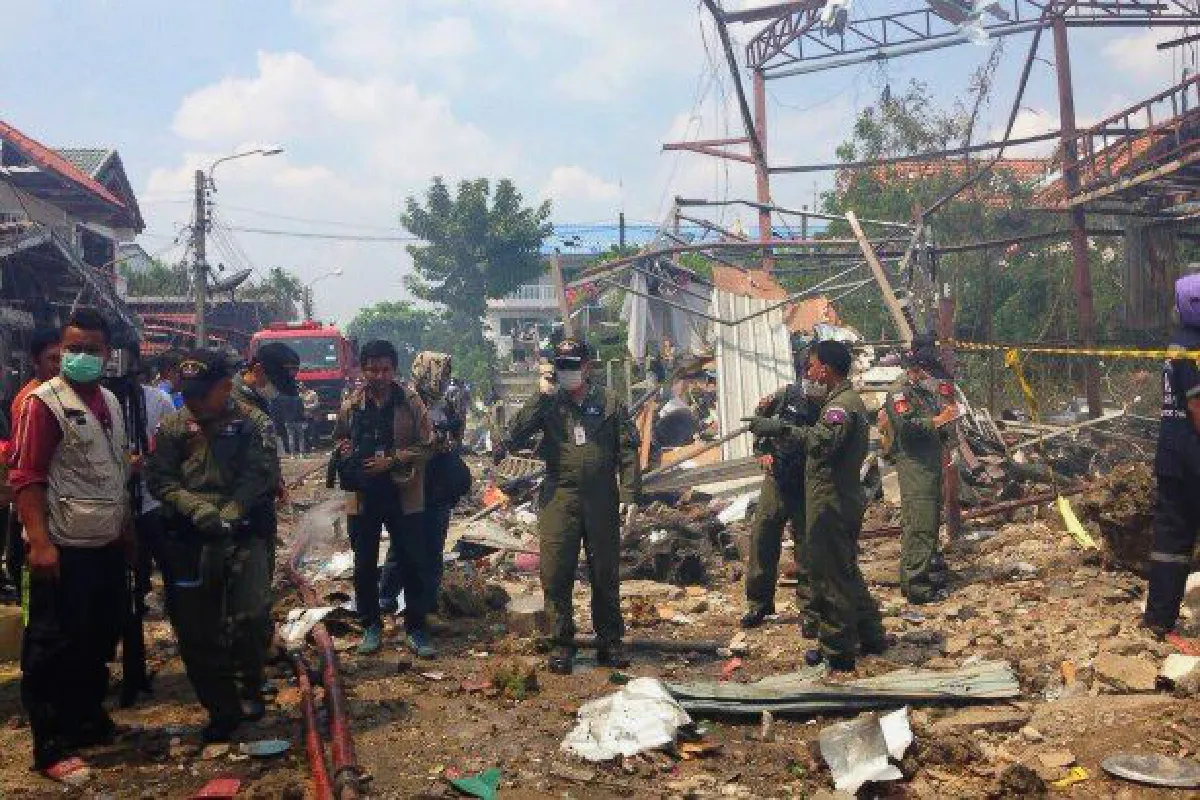 Bomb from World War Two kills seven in Bangkok (Updated)