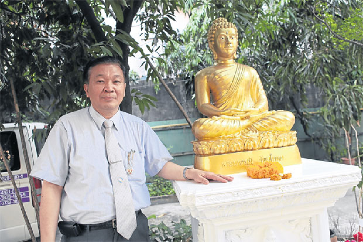 คุยกับคนชอบพระและสะสมบุญ ดร.รณยุทธ์ จิตรดอน คุยกับคนชอบพระและสะสมบุญ ดร.รณยุทธ์ จิตรดอน