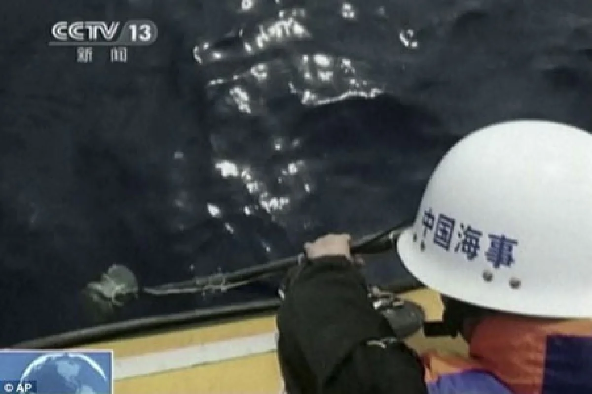 เรือรบผู้ดีรุดสอบสัญญาณกล่องดำ MH370