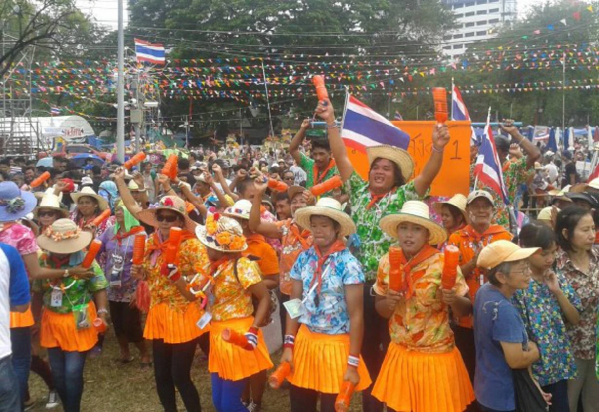 มวลชนกปปส.คึกจัดแข่งกีฬาสงกรานต์