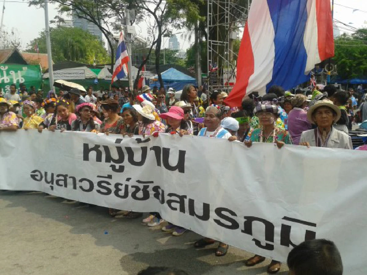 กปปส.จัดประกวดขบวนรถแห่พระ