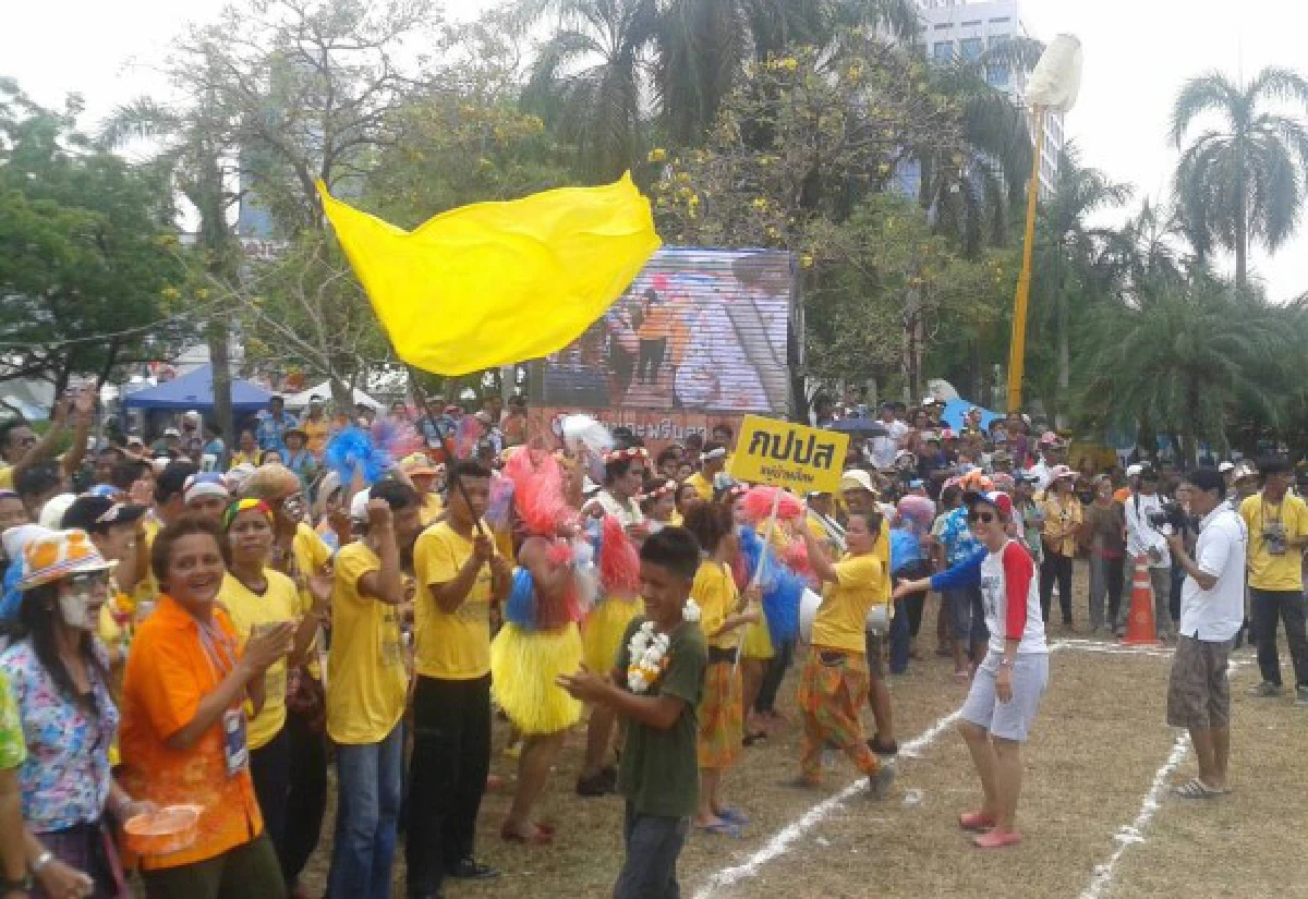 มวลชนกปปส.คึกจัดแข่งกีฬาสงกรานต์