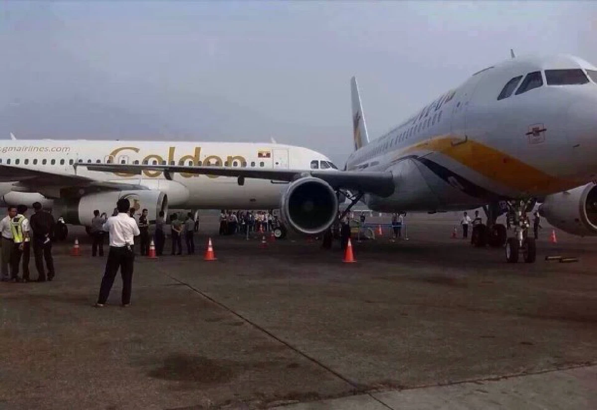 เครื่องบินพม่าชนกันเองในท่าอากาศยาน