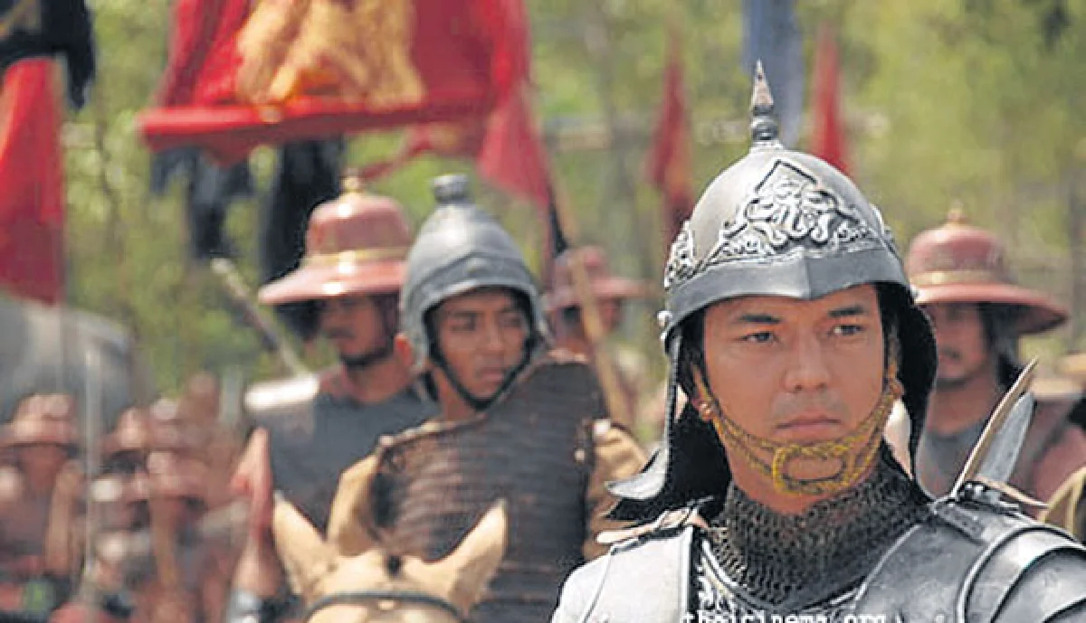 ถอดเครื่องแบบ 'ผู้พันต๊อด'