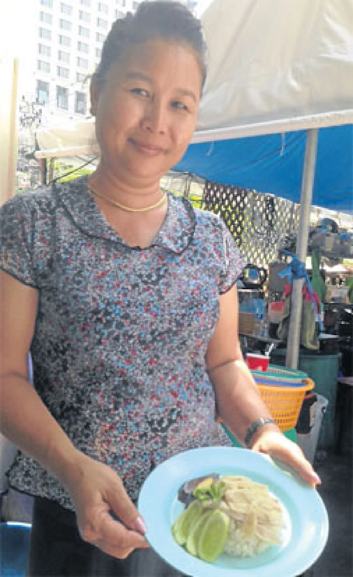 พี่รัตน์...ก๋วยเตี๋ยวไก่มะระ ย่านอโศก