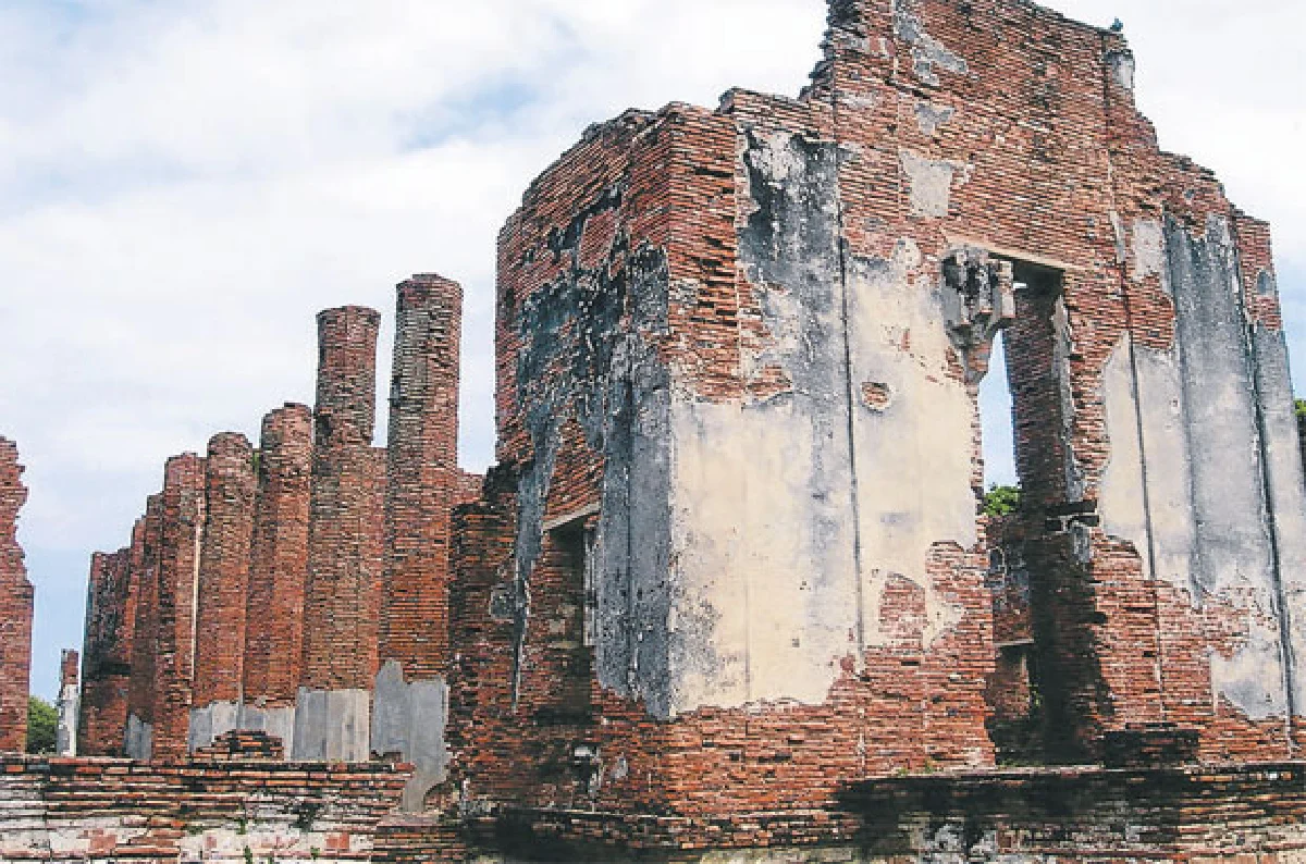 สงบกายใจ ณ วัดพระศรีสรรเพชญ์ และคุ้มขุนแผน