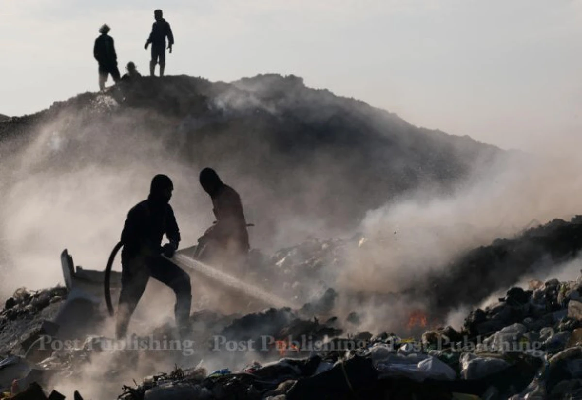 ไฟไหม้บ่อขยะปทุมฯเนื้อที่10ไร่คาดใช้เวลาดับหลายวัน