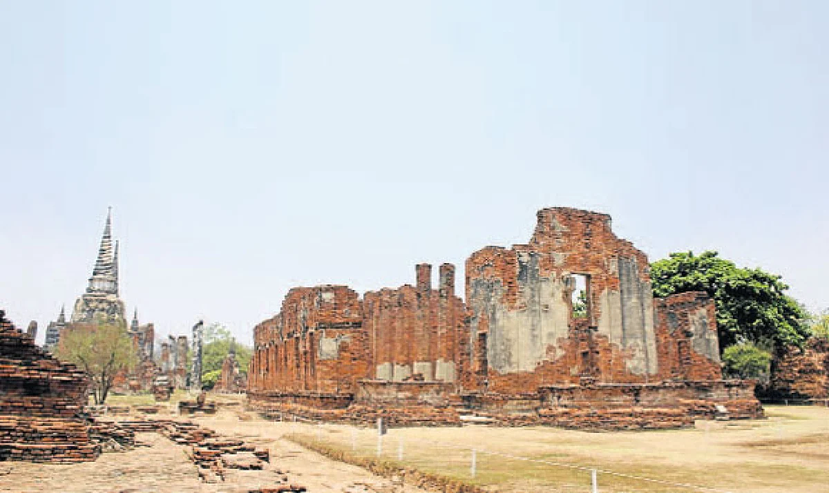 สงบกายใจ ณ วัดพระศรีสรรเพชญ์ และคุ้มขุนแผน