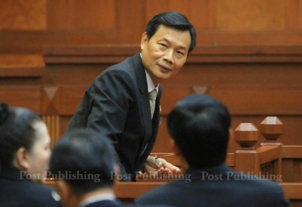 "ถวิล เปลี่ยนศรี"มือบอมบ์เหมาลำ...ไล่ตระกูลชิน?