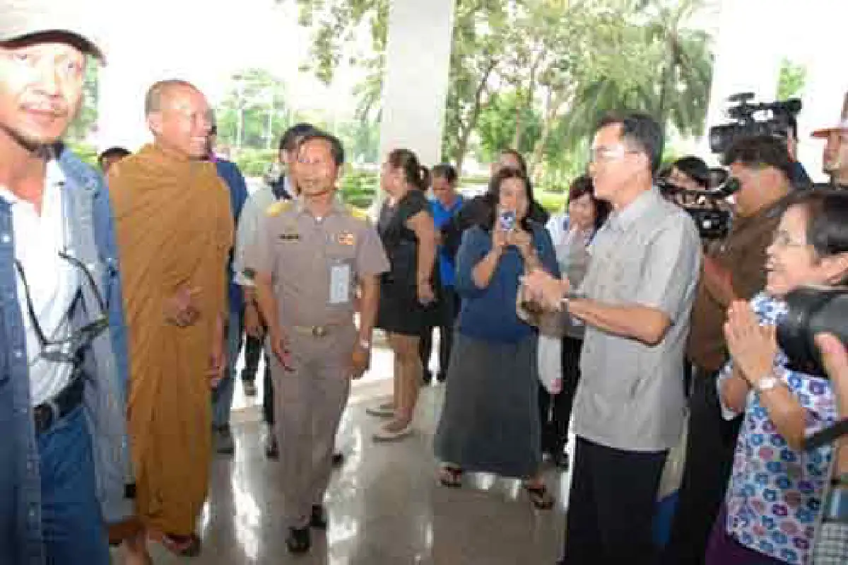 พุทธะอิสระบุกสธ.แจงแนวทางต่อสู้