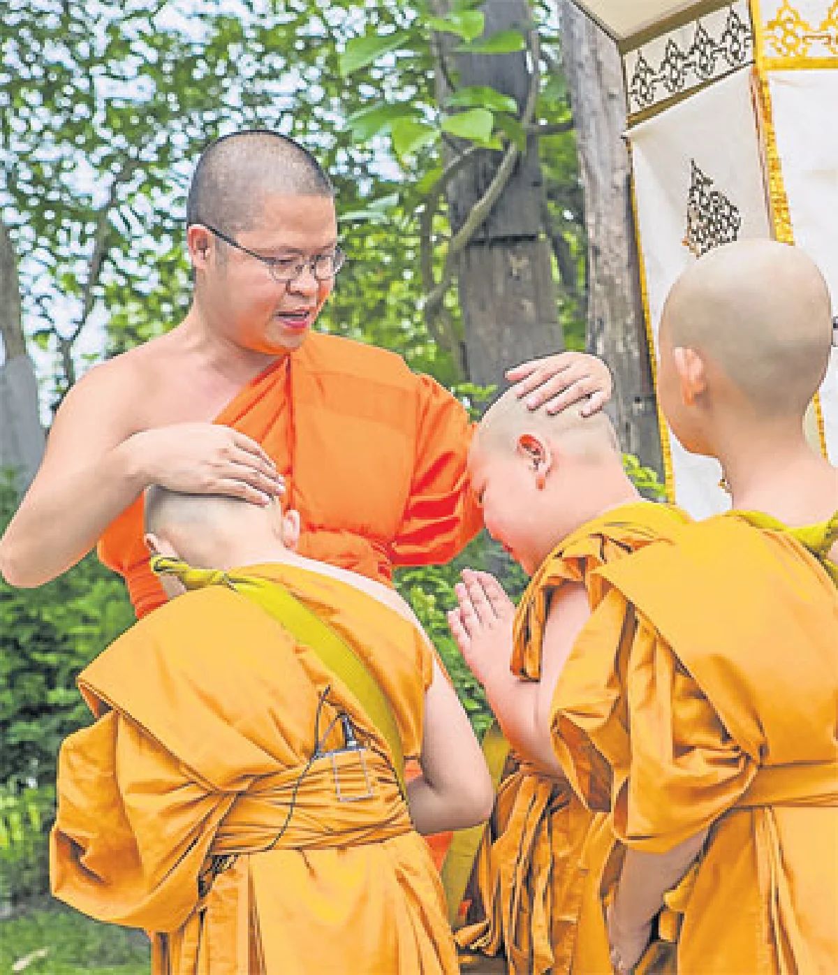 สุขใจในปัญญาธรรม