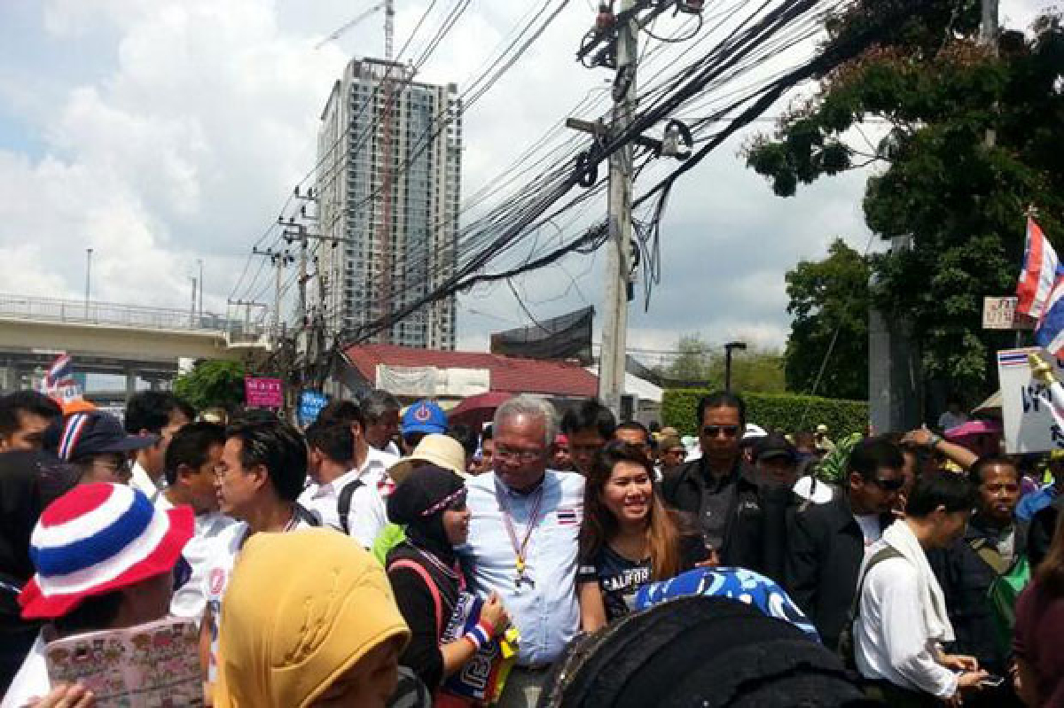 กปปส.คึก!เดินขบวนรามคำแหง กปปส.คึก!เดินขบวนรามคำแหง