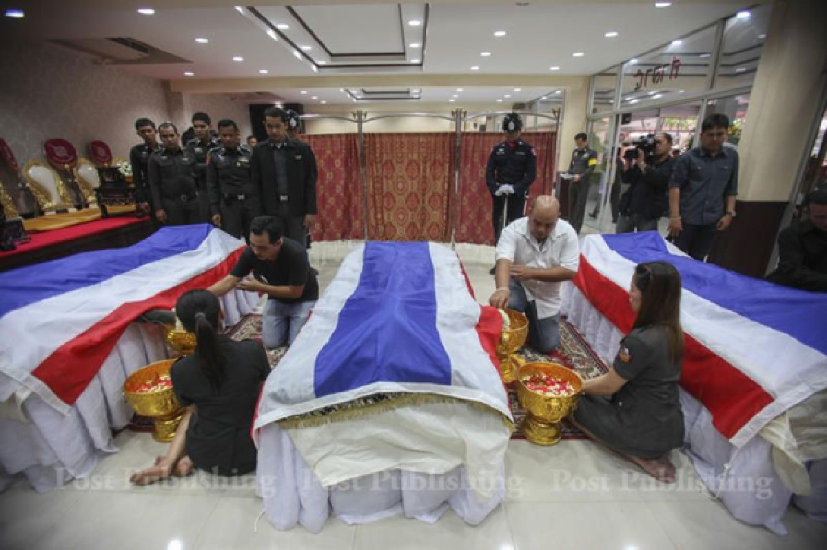 Speeding SUV kills 3 policemen (Updated)