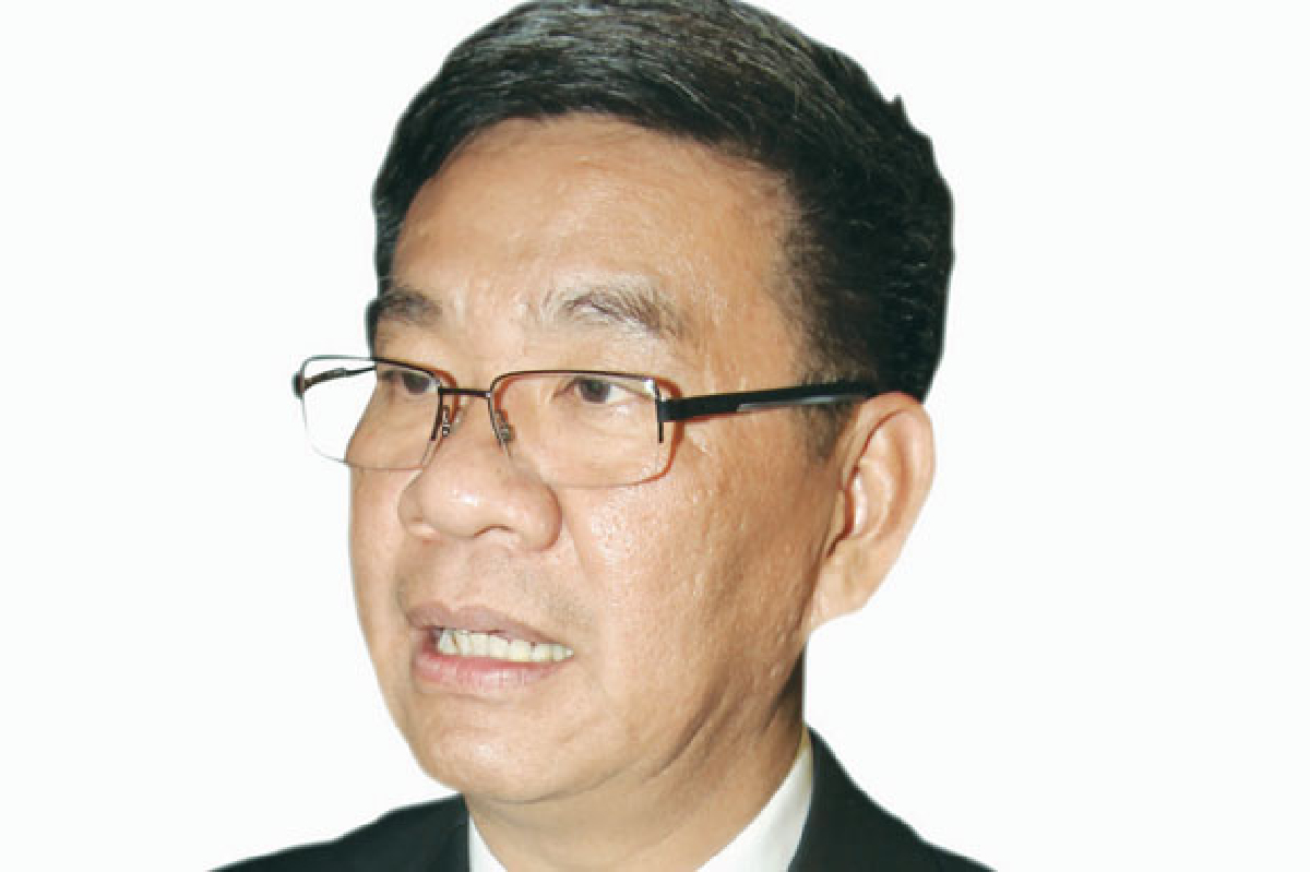 ผมเอียงข้างประชาชน ผมเอียงข้างประชาชน