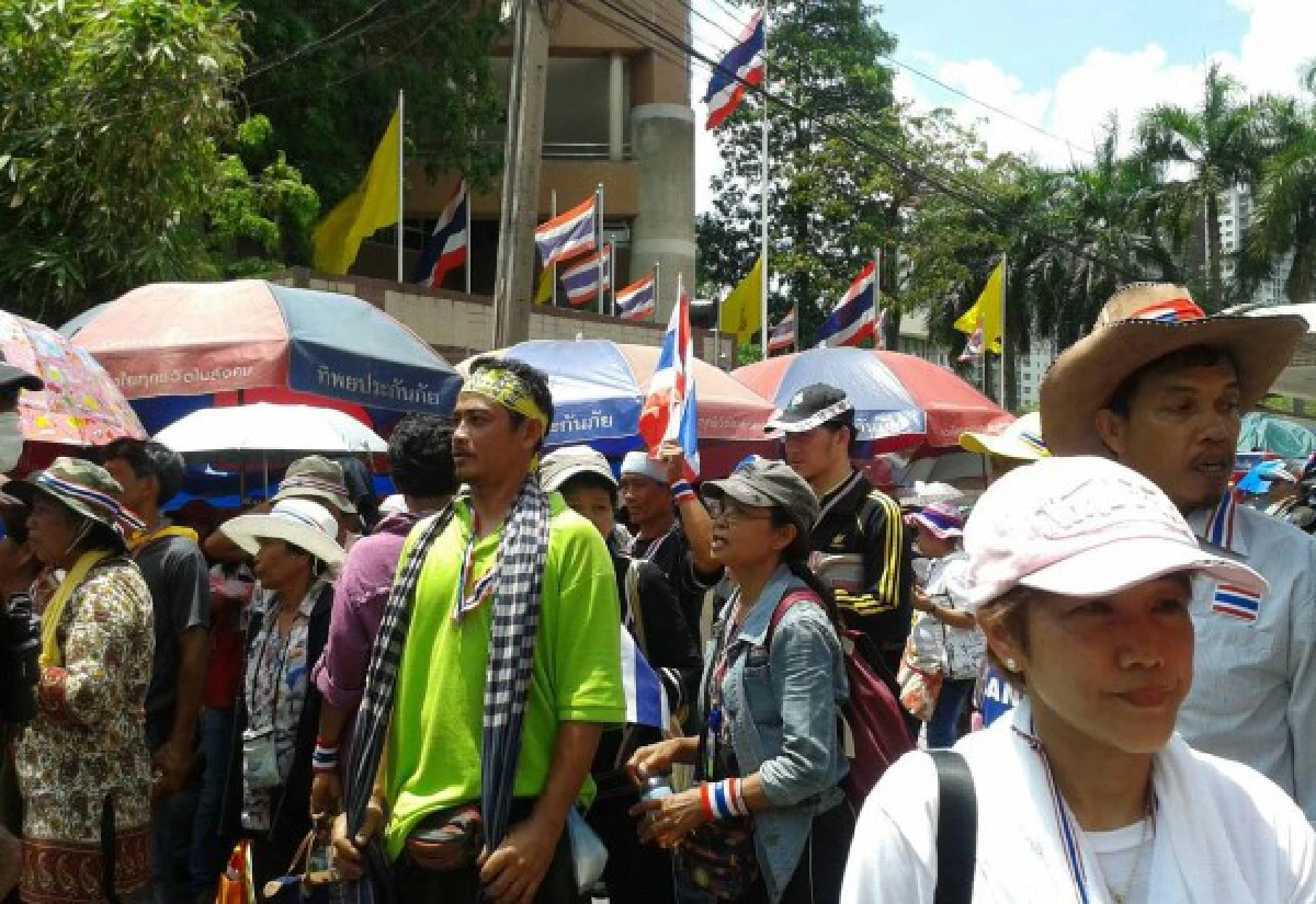 ชุมพลนำมวลชนเข้าปักหลักภายในช่อง9แล้ว