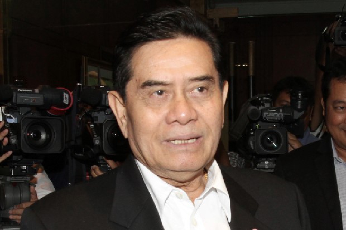 ลือ"ประชา"ป่วยหนักเจ้าตัวยันสบายดี ลือ"ประชา"ป่วยหนักเจ้าตัวยันสบายดี