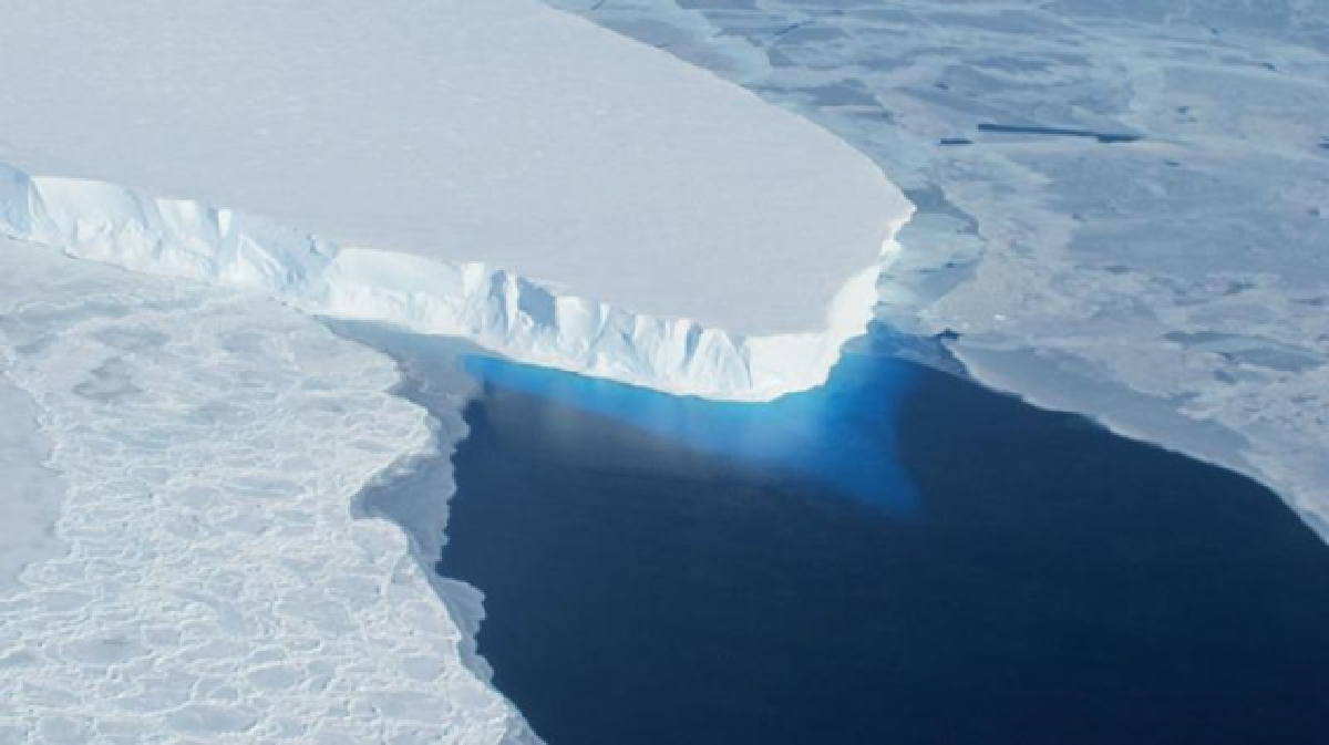Antarctic ice melt "unstoppable," scientists say