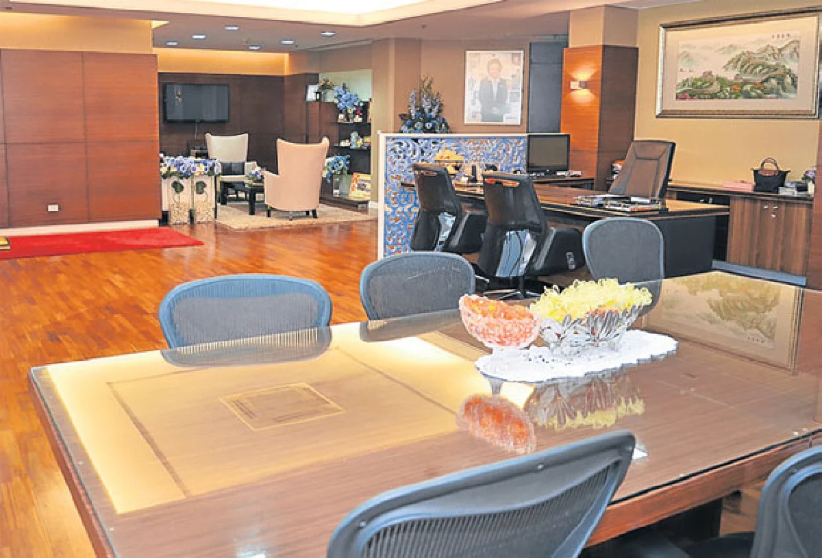 ห้องทำงานแสนสุข อังคณา ไชยมนัส