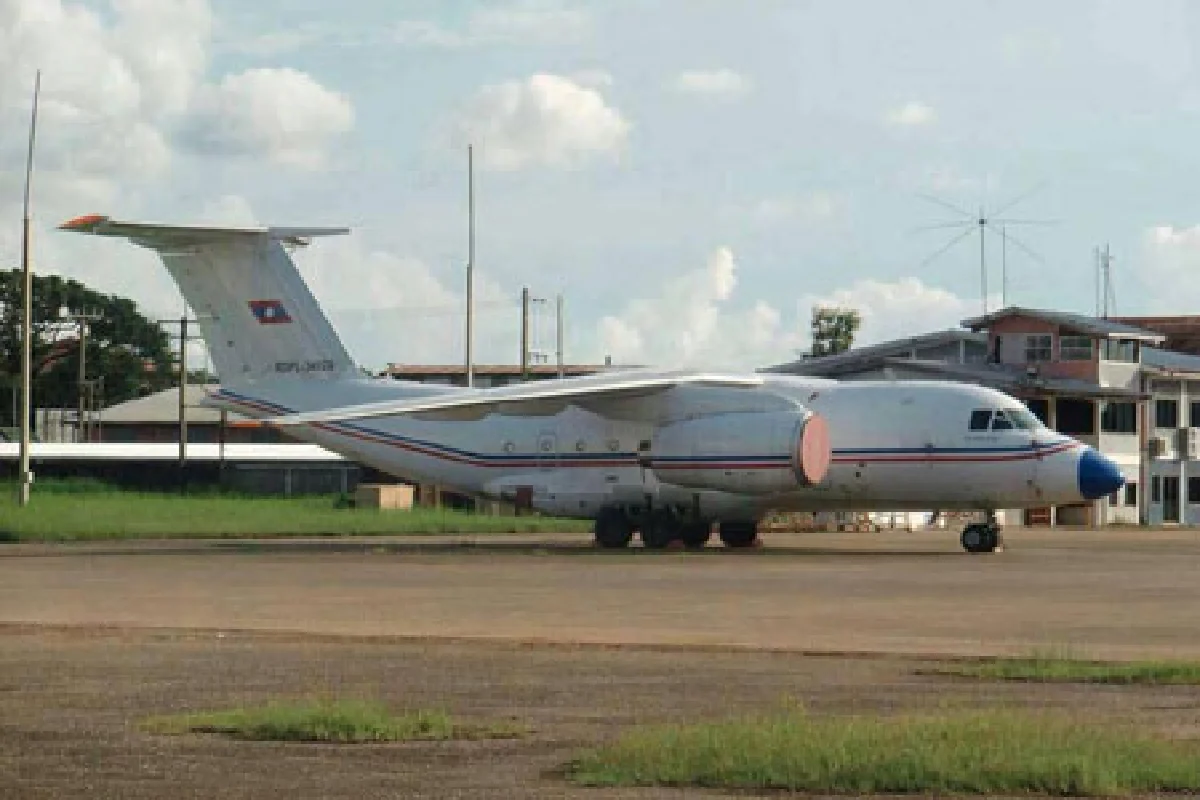 เครื่องบินกองทัพลาวตก "รมว.กระทรวงป้องกันประเทศ" เสียชีวิต