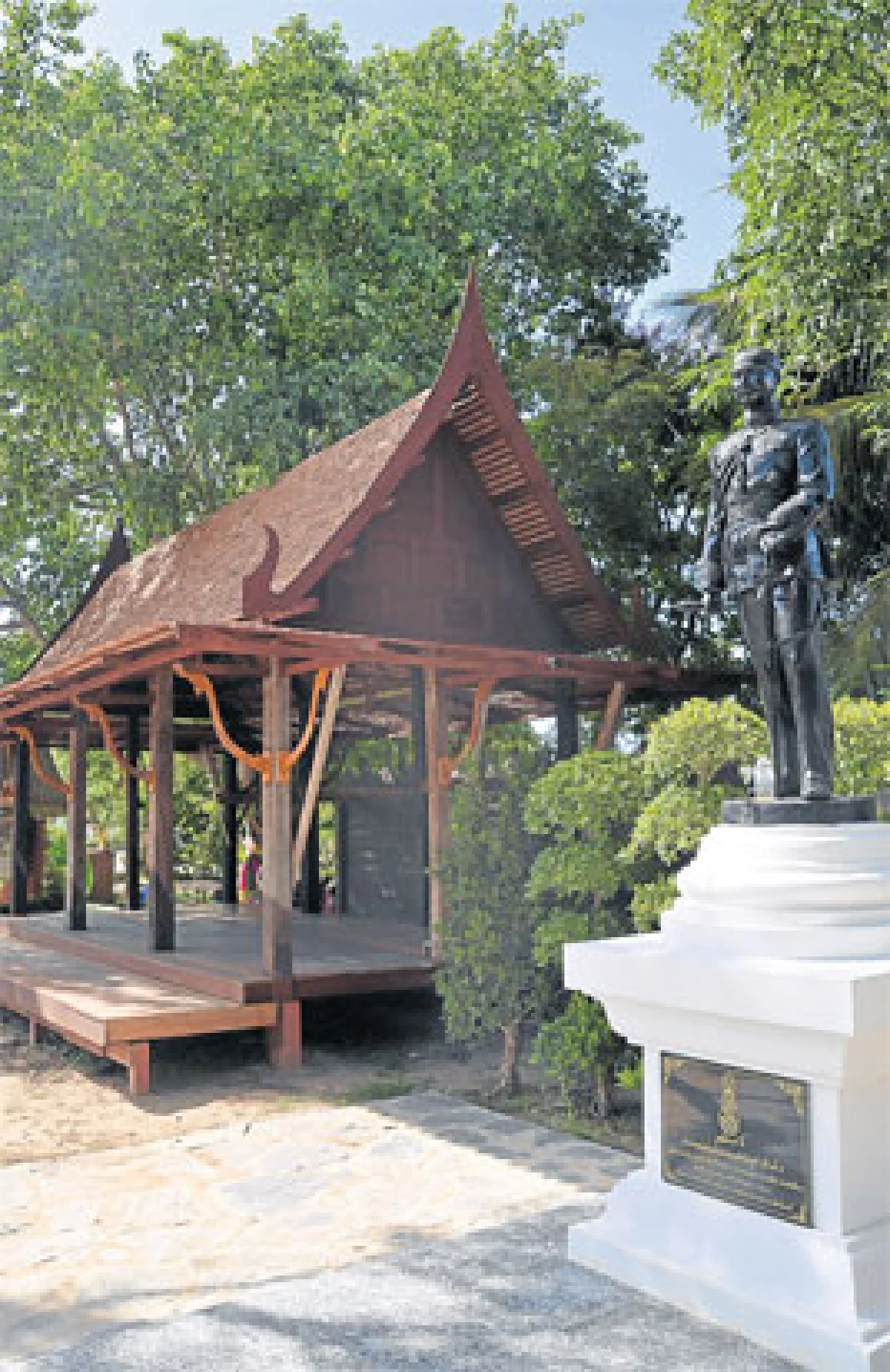 ตามรอยเสด็จประพาสต้น ณ วัดทรงเสวย