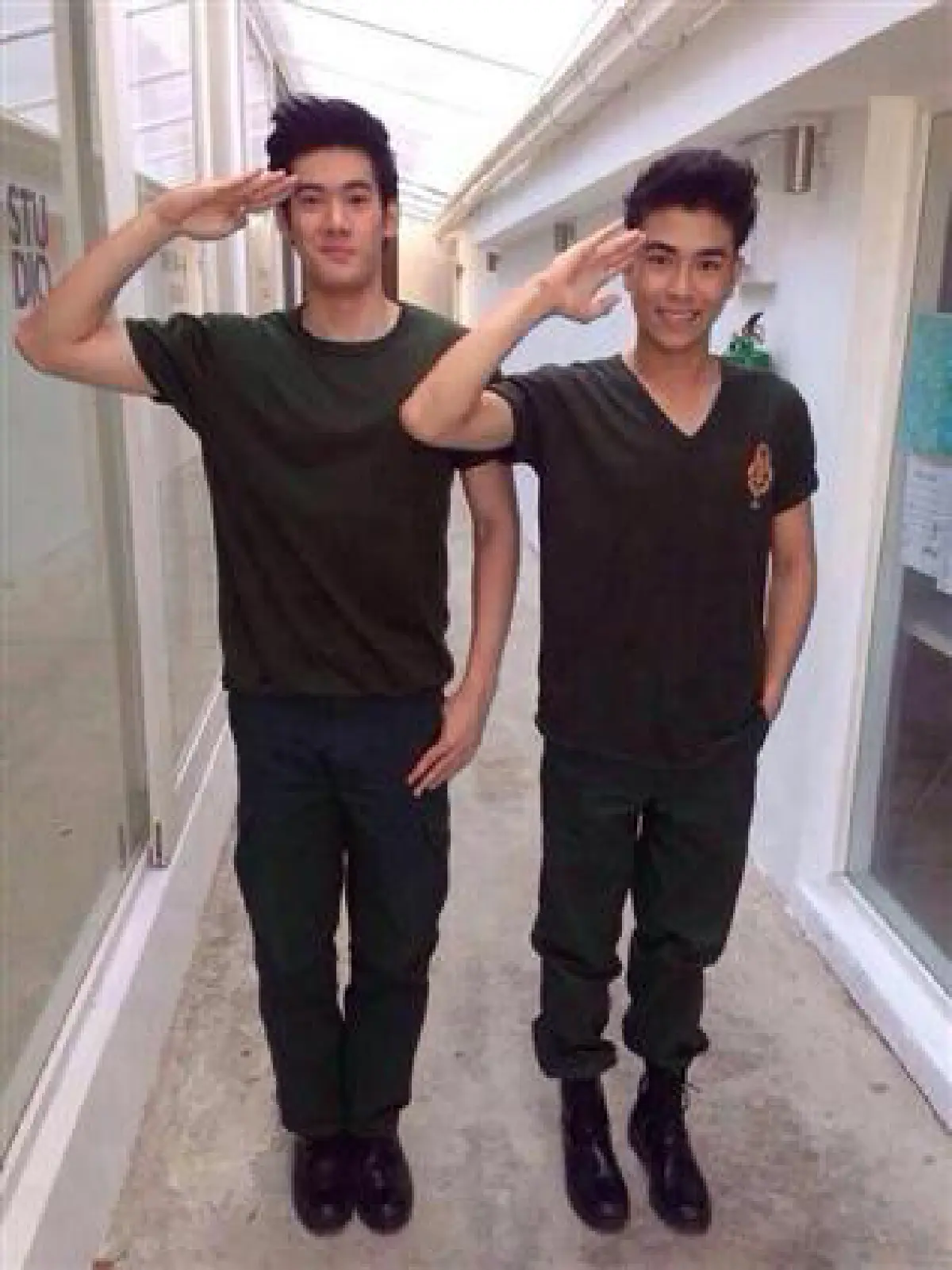 กระหึ่มโซเชียล!เมื่อ"ทหารหล่อ"มาพร้อมกฎอัยการศึก