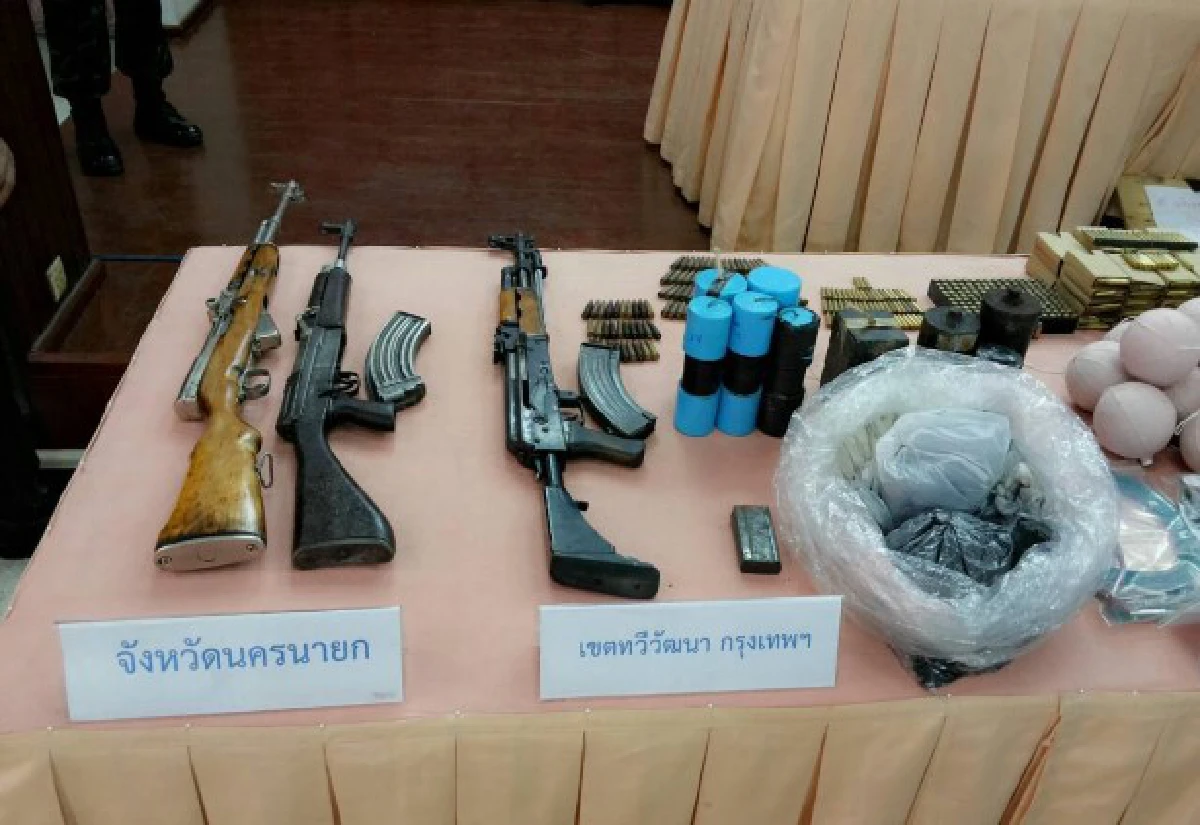 กอ.รส.แถลงจับอาวุธสงครามของกลางอื้อ