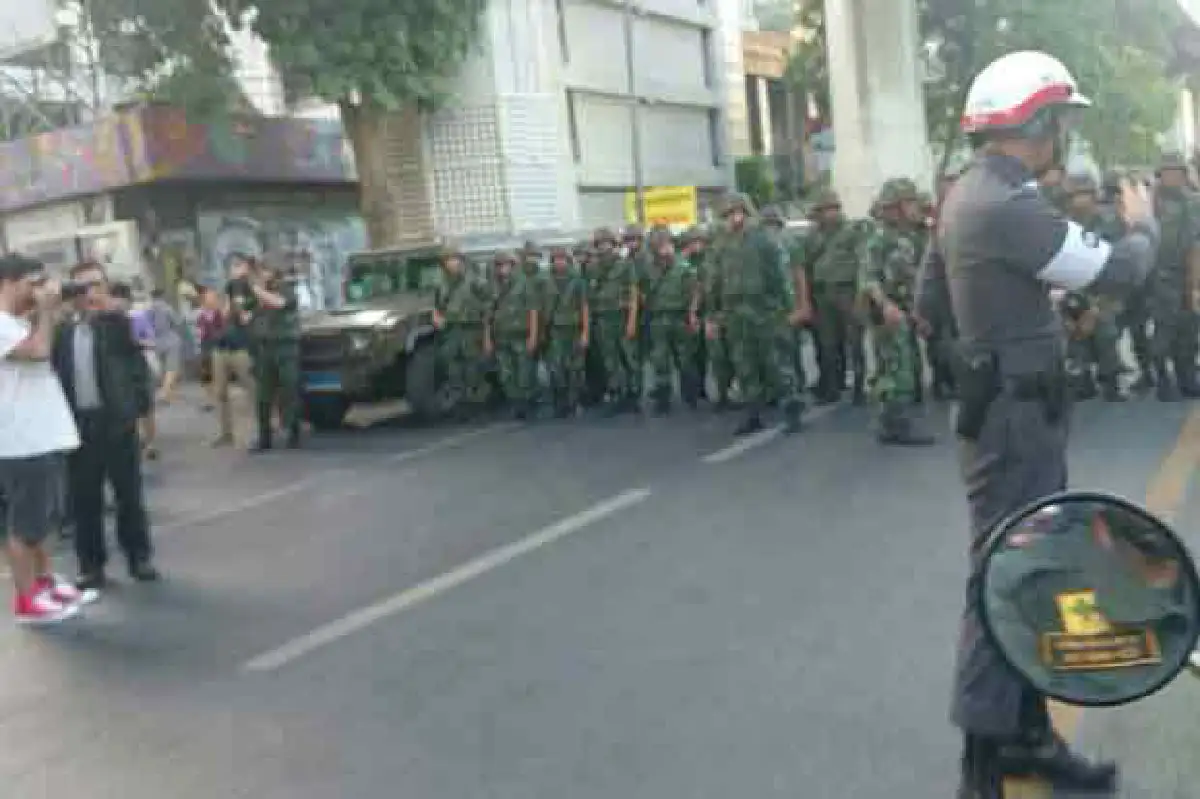 มวลชนแสดงพลังต้านรัฐประหาร