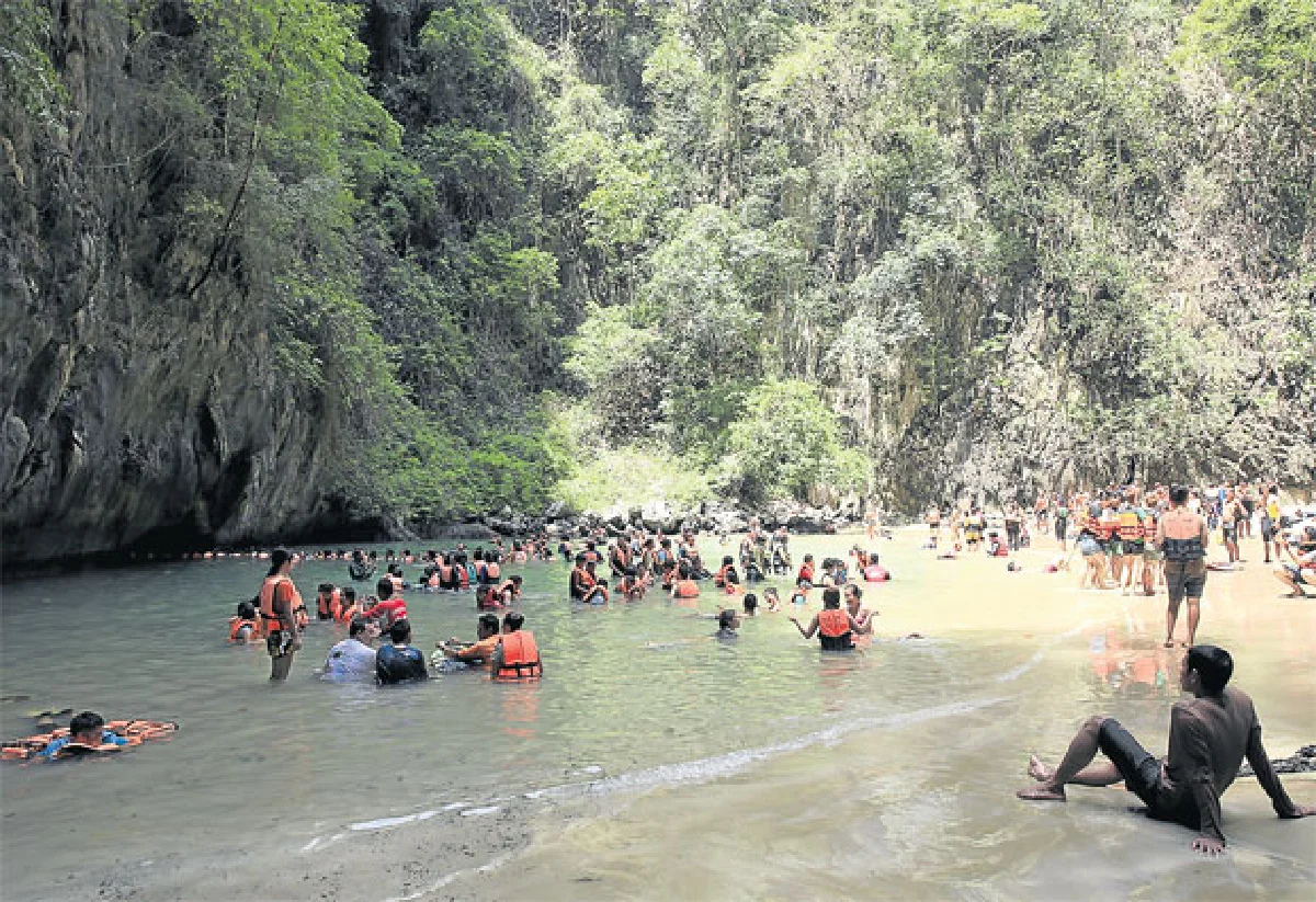 สามมรกต : คลอง สระ ถ้ำ