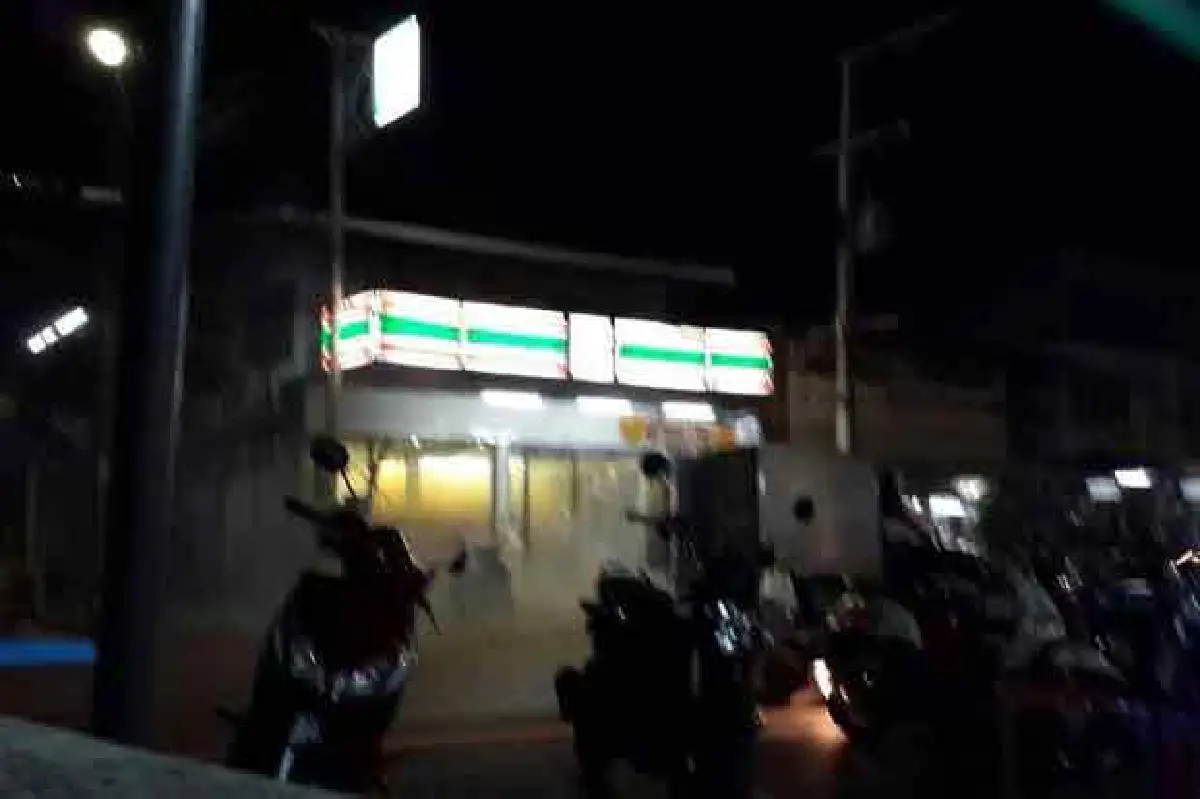 ป่วนเมืองปัตตานีบึ้ม7-11ปั้มน้ำมันเจ็บ52ตาย2