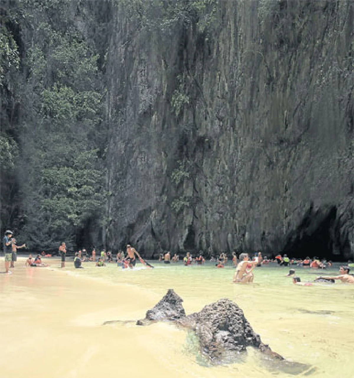 สามมรกต : คลอง สระ ถ้ำ