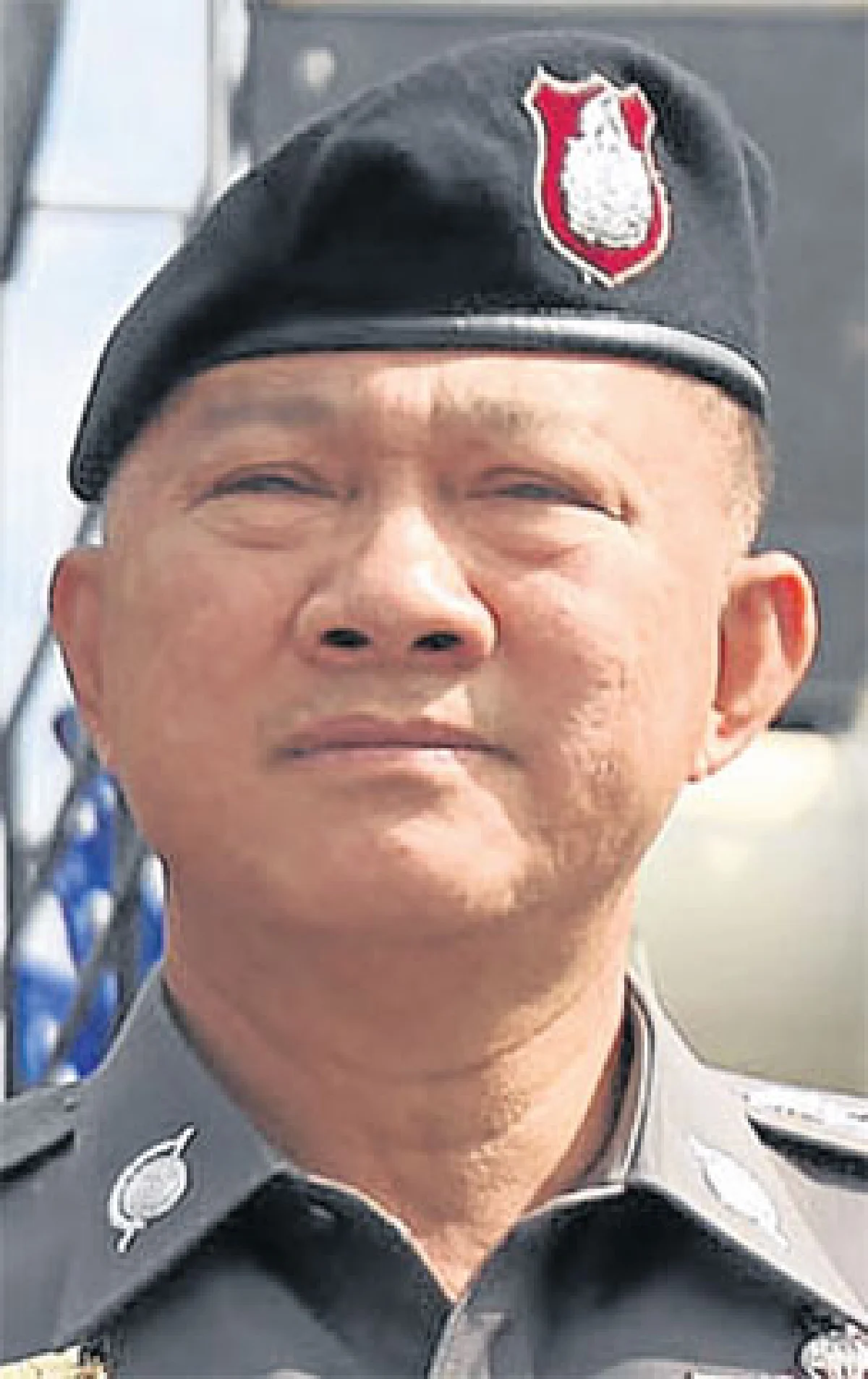 ล้างบิ๊กข้าราชการ เด้งผบ.-ตร.-นิพัทธ์-ธาริต-ทวี/ยุบวุฒิสภา