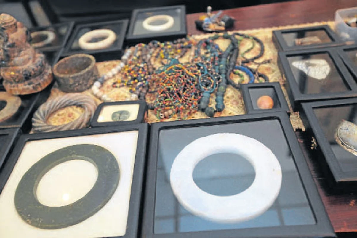 ฟอสซิลกลายเป็นหินสะเก็ดดาวตก ของสะสมสุดล้ำของ สรรค์ สุขุขาวดี