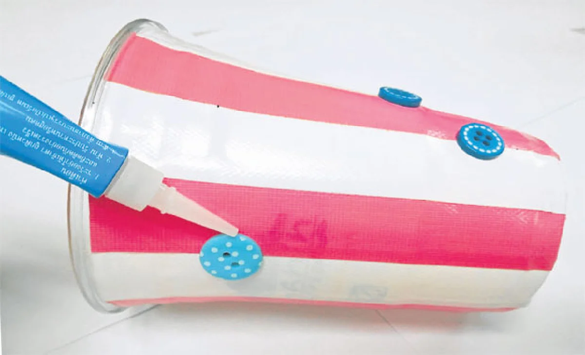 แก้วใส่ปากกา