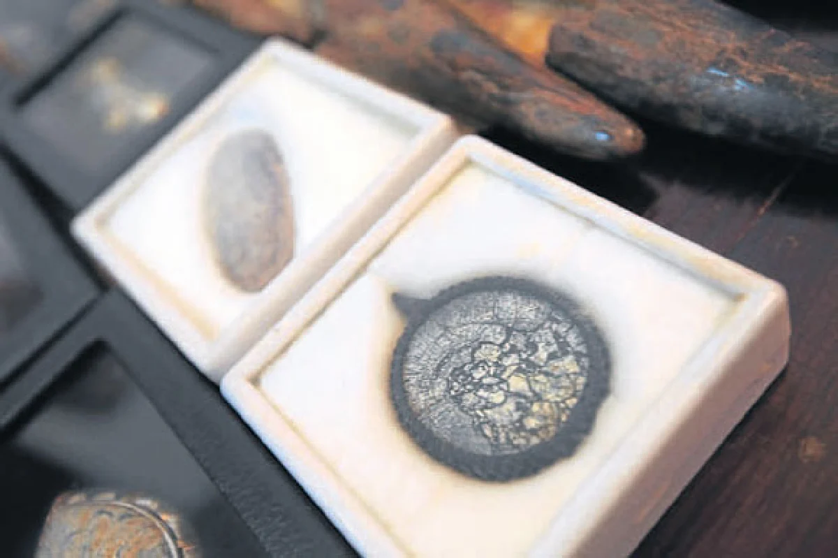 ฟอสซิลกลายเป็นหินสะเก็ดดาวตก ของสะสมสุดล้ำของ สรรค์ สุขุขาวดี