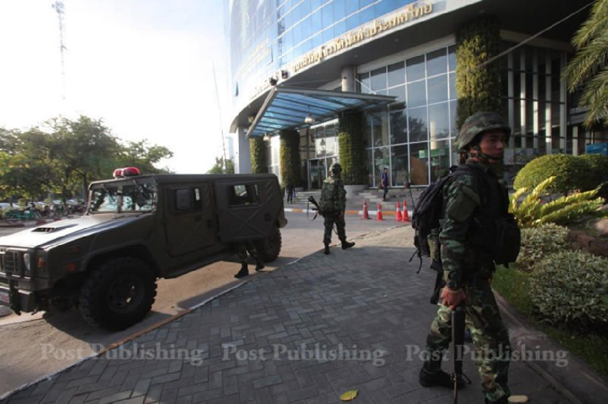 Coup! (updated Monday)