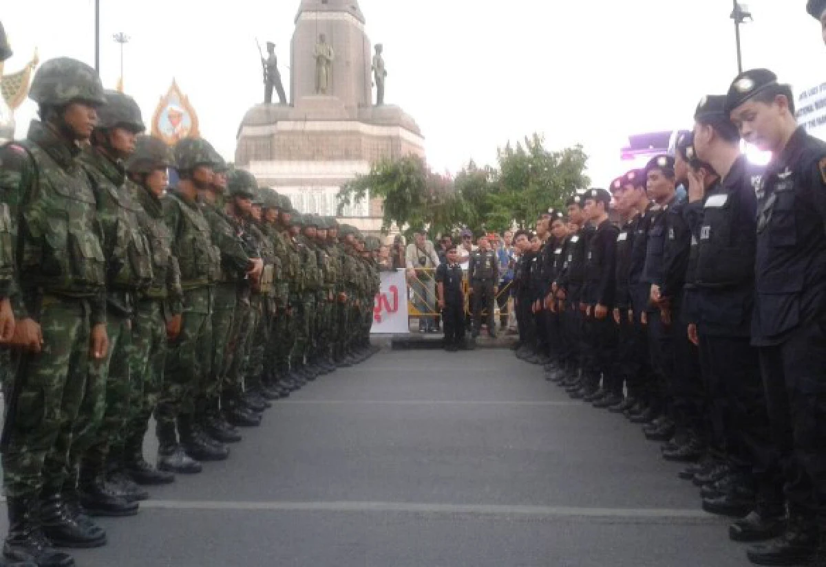 กลุ่มต้านรัฐประหารชุมนุมอนุสาวรีย์ชัยฯ