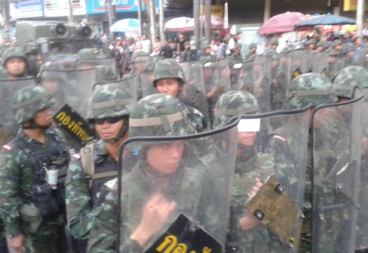กลุ่มต้านรัฐประหารชุมนุมอนุสาวรีย์ชัยฯ