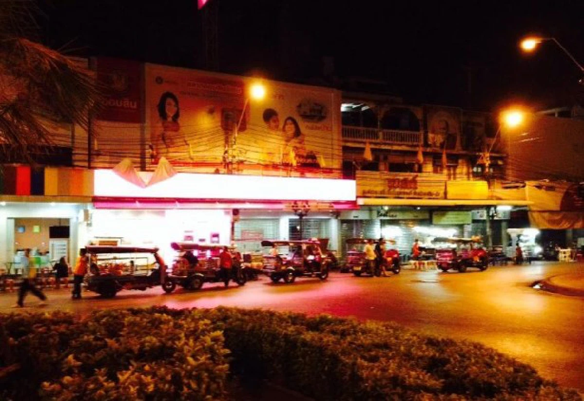 ส่องชีวิตยามค่ำคืนหลังประกาศ"เคอร์ฟิว"