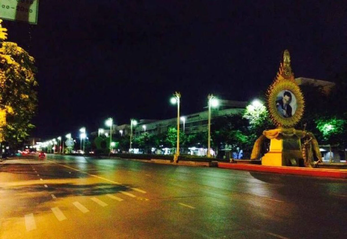 ส่องชีวิตยามค่ำคืนหลังประกาศ"เคอร์ฟิว"