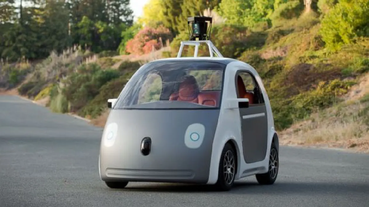 Google's car: Safer than human drivers (videos)