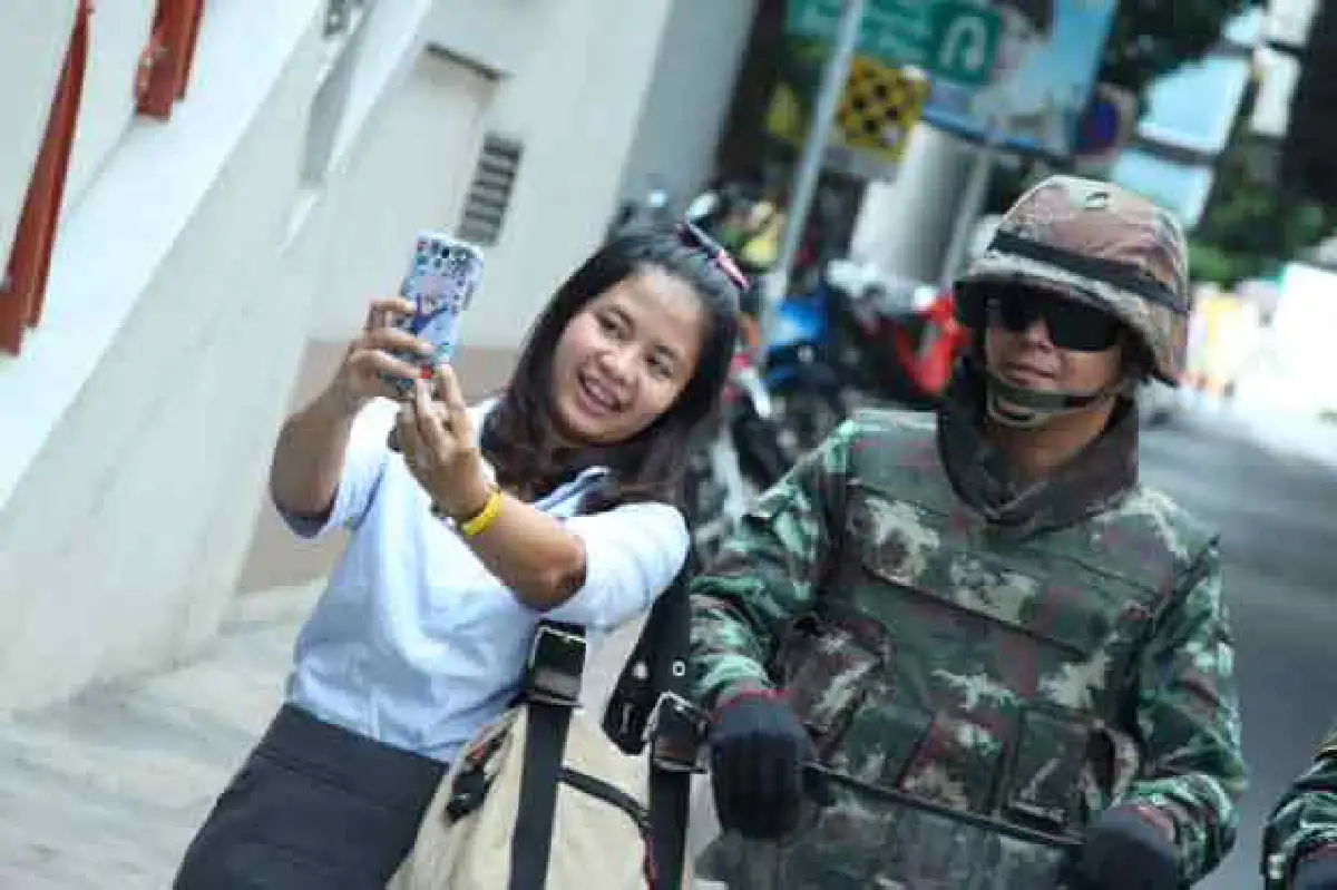 ทหารคุมพื้นที่อนุสาวรีย์ชัยฯวันที่2เข้ม