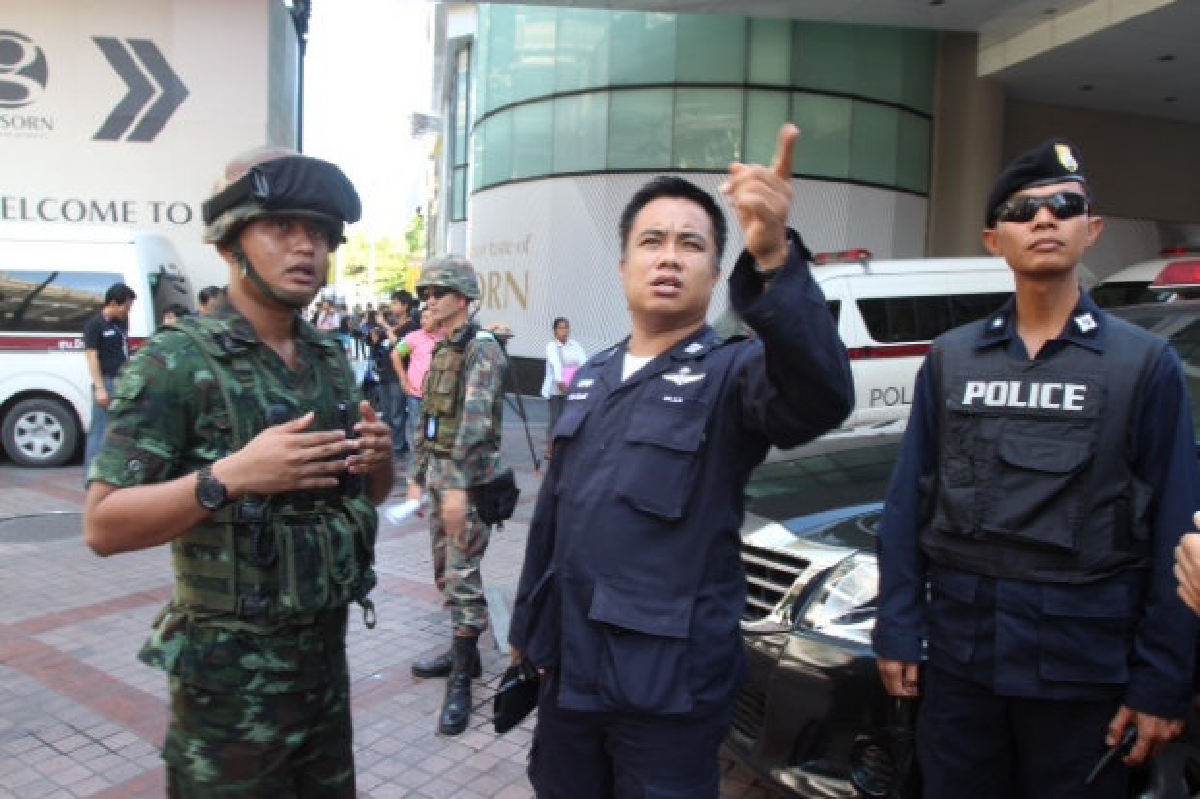 ยังไม่มีผู้ชุมนุมย่านราชประสงค์จราจรปกติ ยังไม่มีผู้ชุมนุมย่านราชประสงค์จราจรปกติ
