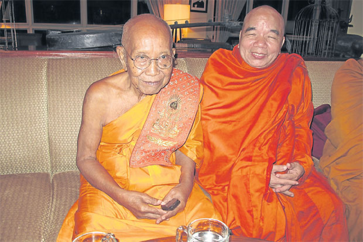 พระรัตนตรัยช่วยชีวิตสมเด็จพระสังฆราชกัมพูชา พระรัตนตรัยช่วยชีวิตสมเด็จพระสังฆราชกัมพูชา