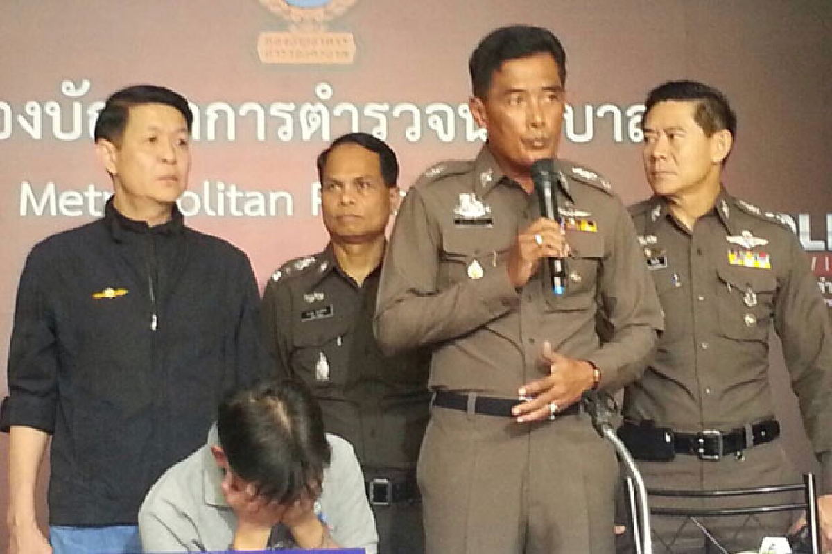 รวบหนุ่มต้านคสช.ปล่อยยางรถยนต์ทหาร รวบหนุ่มต้านคสช.ปล่อยยางรถยนต์ทหาร