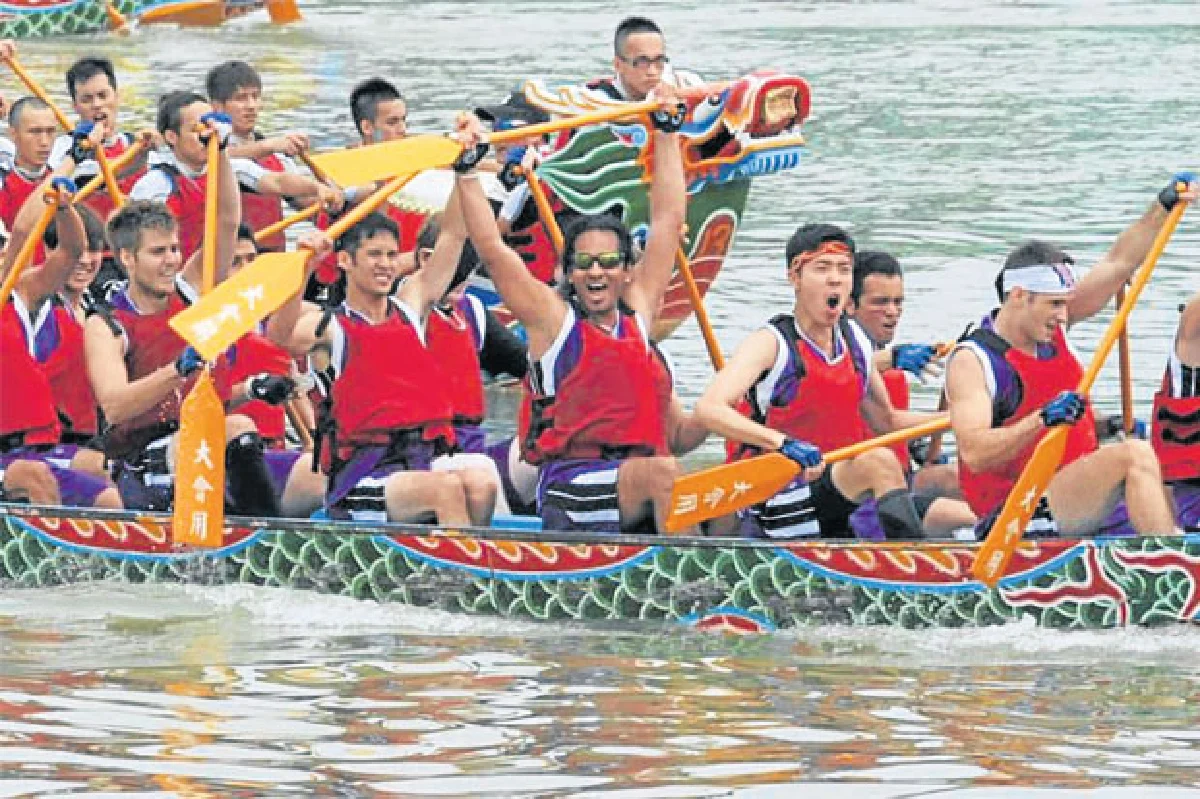 มังกรแห่งสายน้ำ