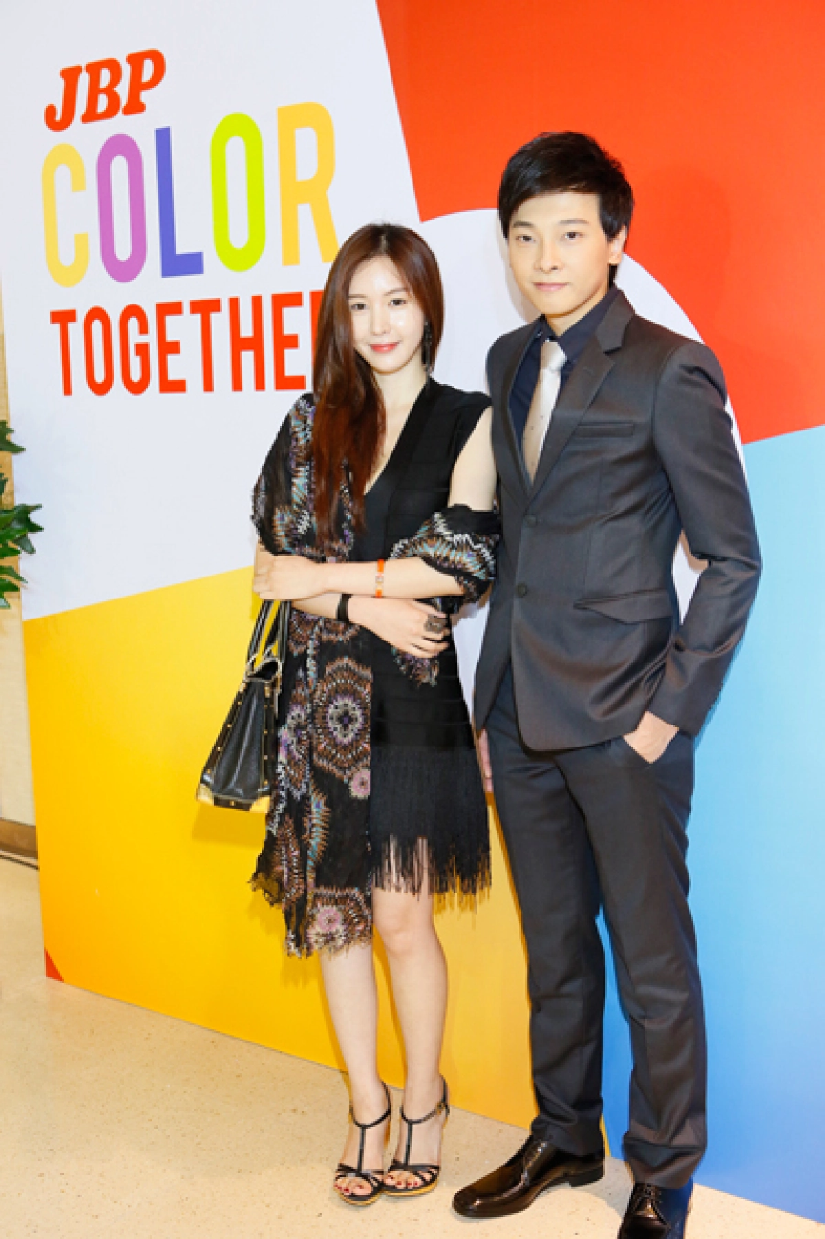 สัมภาษณ์ ทายาทธุรกิจสีเจบีพีประกาศแต่งงานดาราสาวเกาหลีชื่อดัง