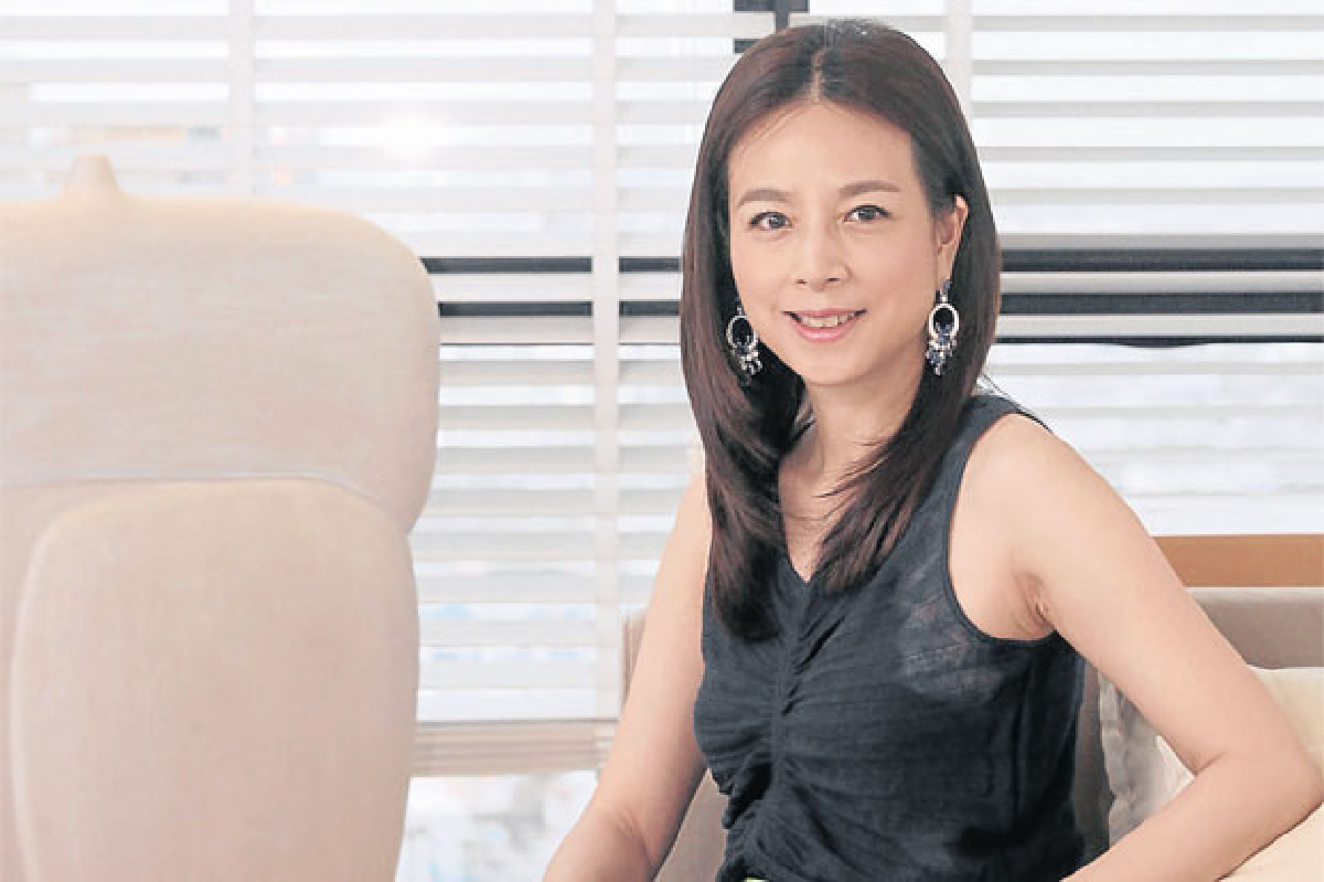 ‘หญิงแกร่งเบื้องหลังฟุตบอลหญิงไทยไปบอลโลก’ นวลพรรณ ล่ำซำ ‘หญิงแกร่งเบื้องหลังฟุตบอลหญิงไทยไปบอลโลก’ นวลพรรณ ล่ำซำ