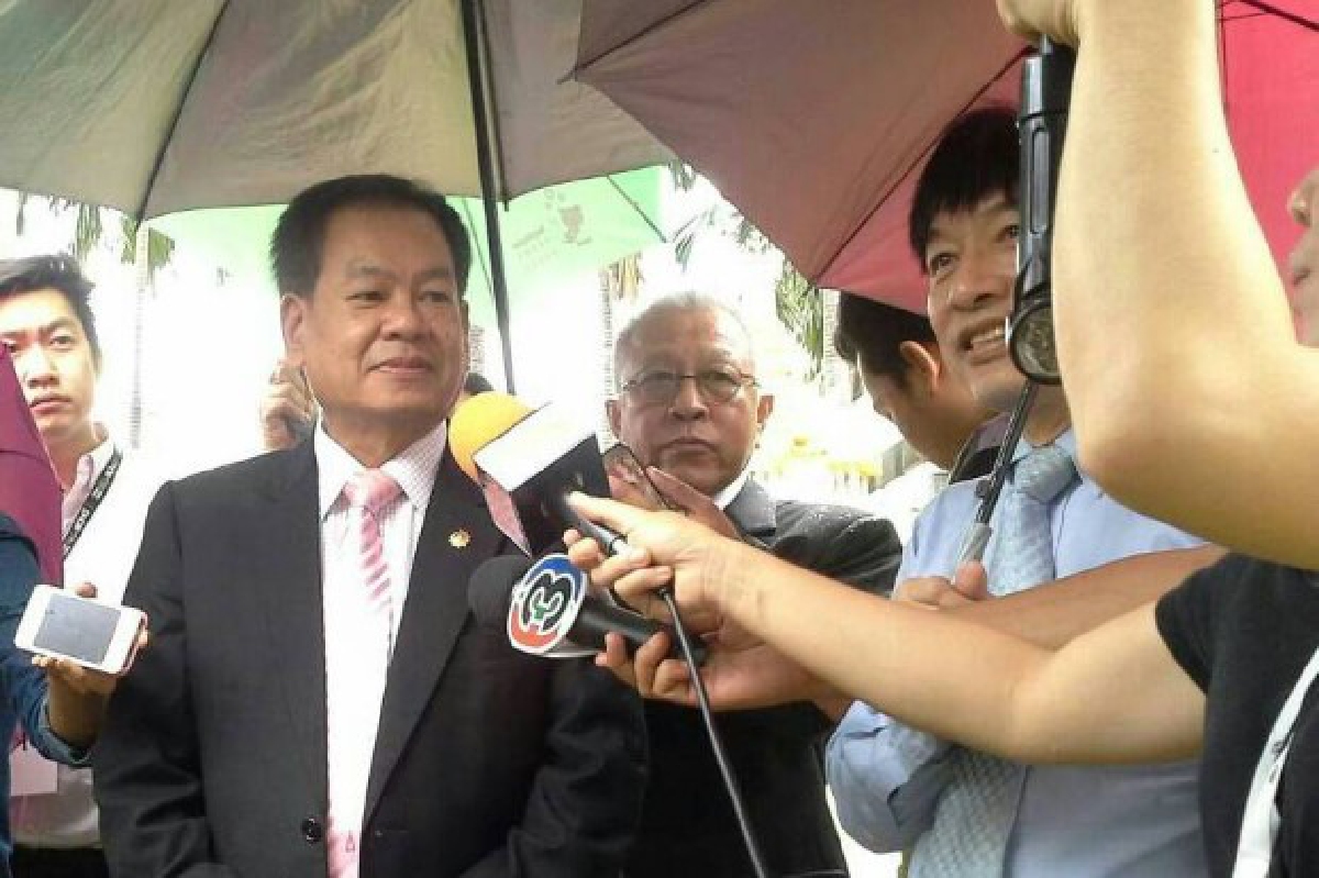 อรรถพลเข้าทำเนียบฯหลังถูกเด้งพ้นอัยการสูงสุด อรรถพลเข้าทำเนียบฯหลังถูกเด้งพ้นอัยการสูงสุด
